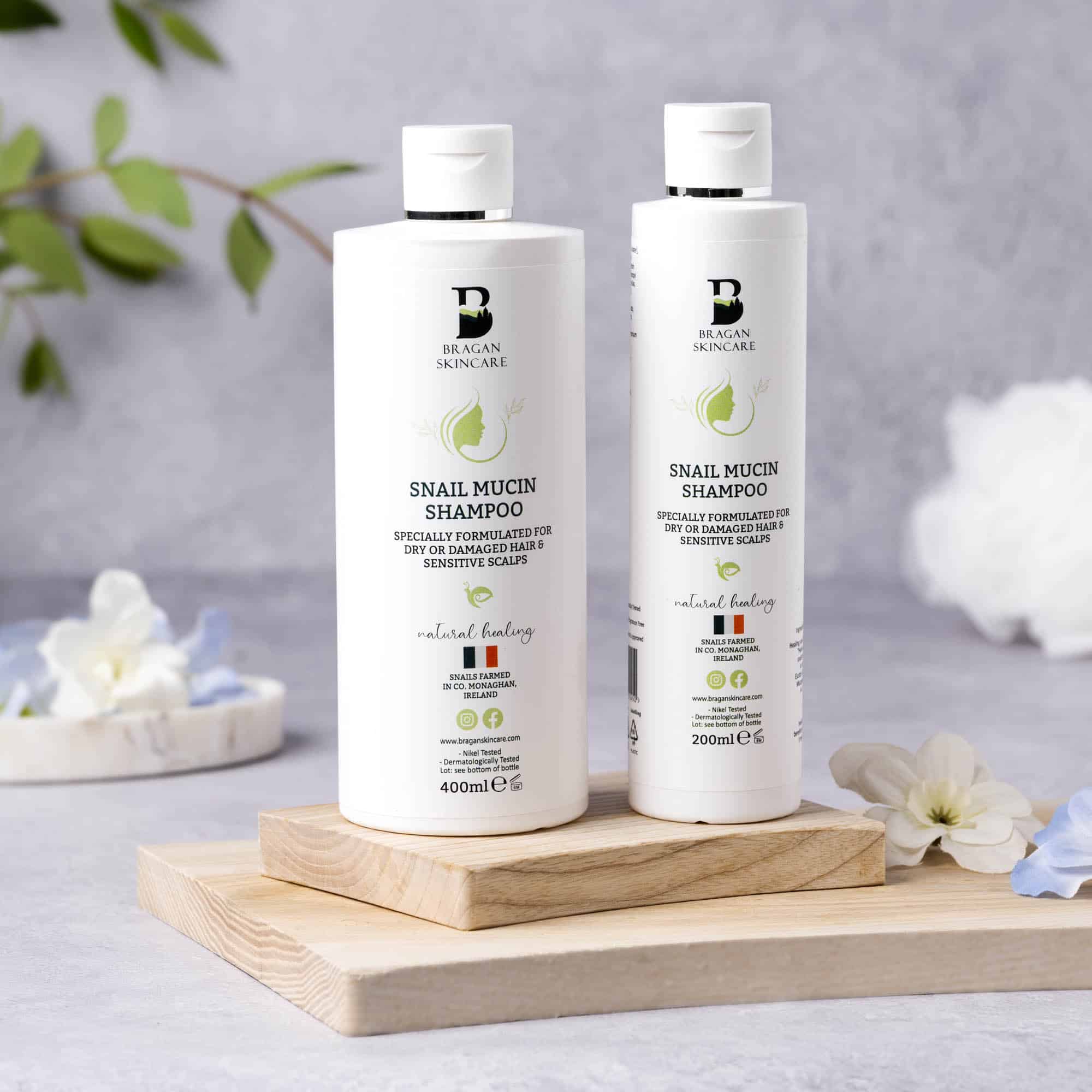 Snail mucin shampoo for itchy sensitive scalp. Available in 200ml and 400ml sizes. Hypoallergenic and fragrance free shampoo to treat sensitive scalps, scalp psoriasis and seborrhoeic dermatitis conditions.